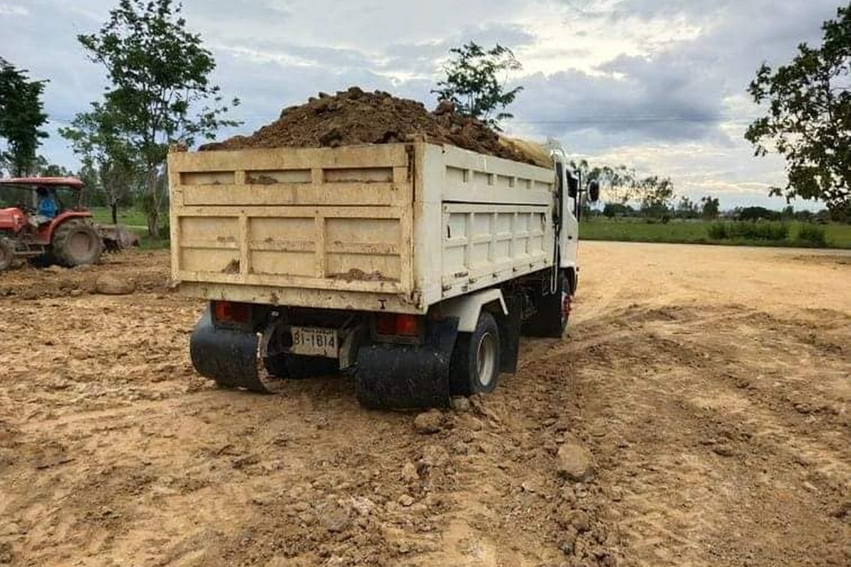 รถดินที่ราคาถูกลำพูน